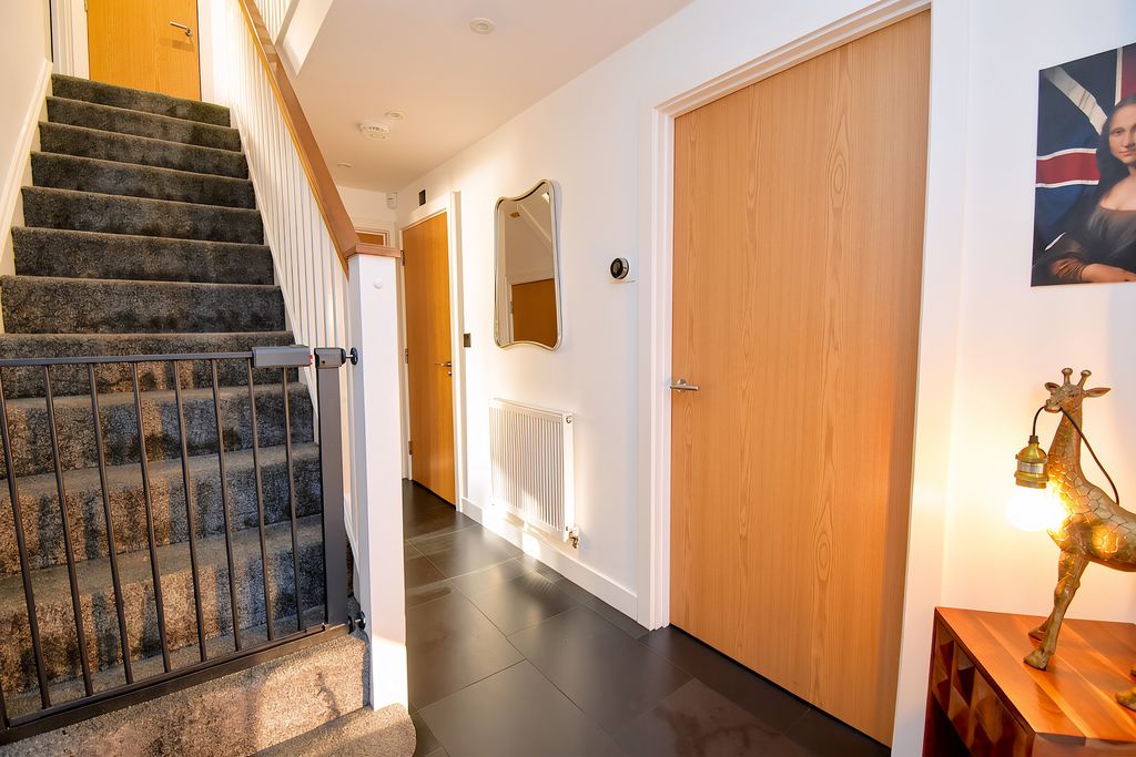 Entrance Hallway- click for photo gallery